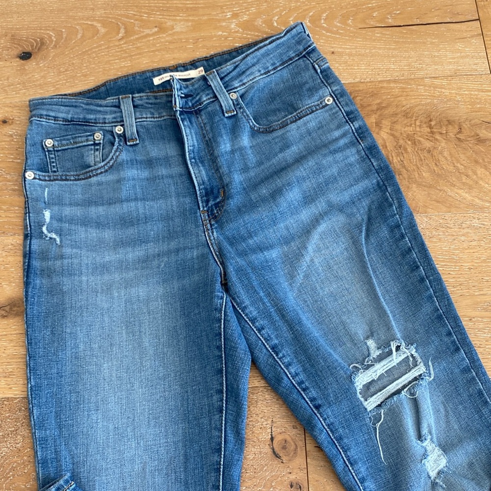 LEVI’S 725 High Rise Bootcut Distressed 8/29 (like new!) - Picture 7 of 14